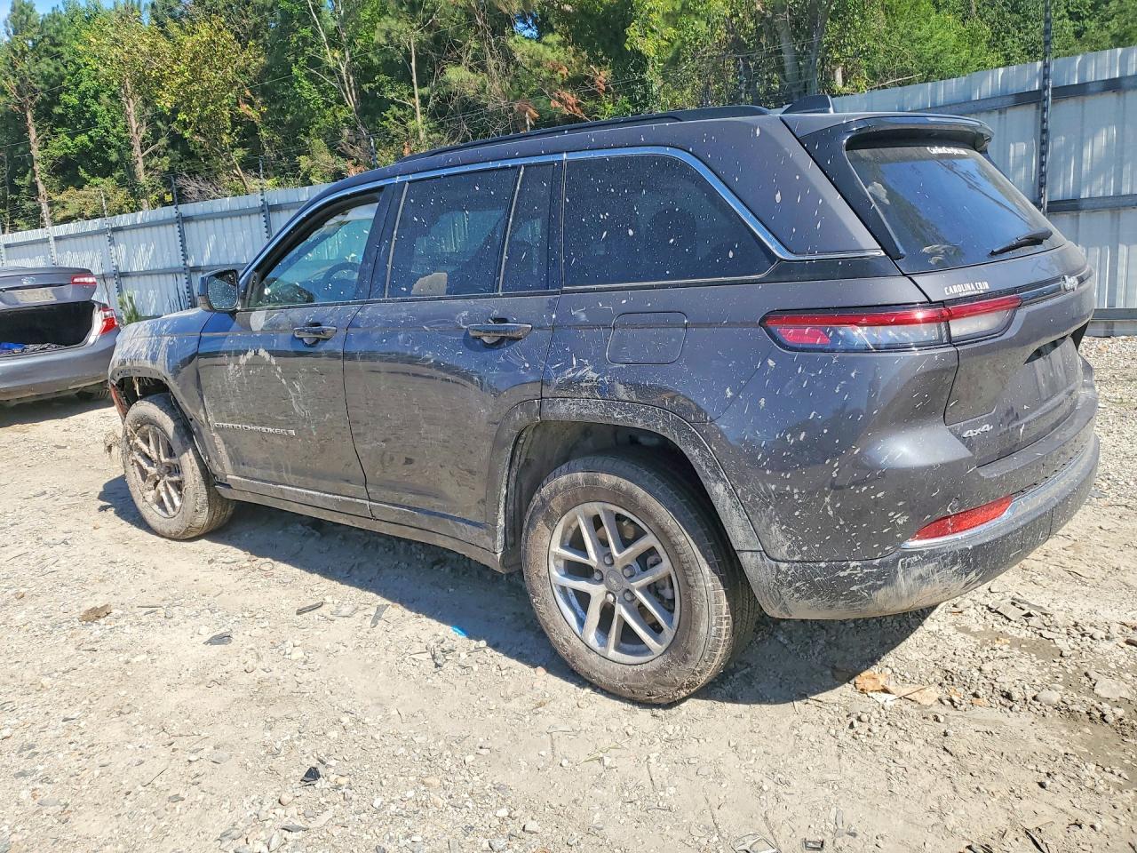 2026 Jeep Grand Cherokee Base - zdjęcie 2