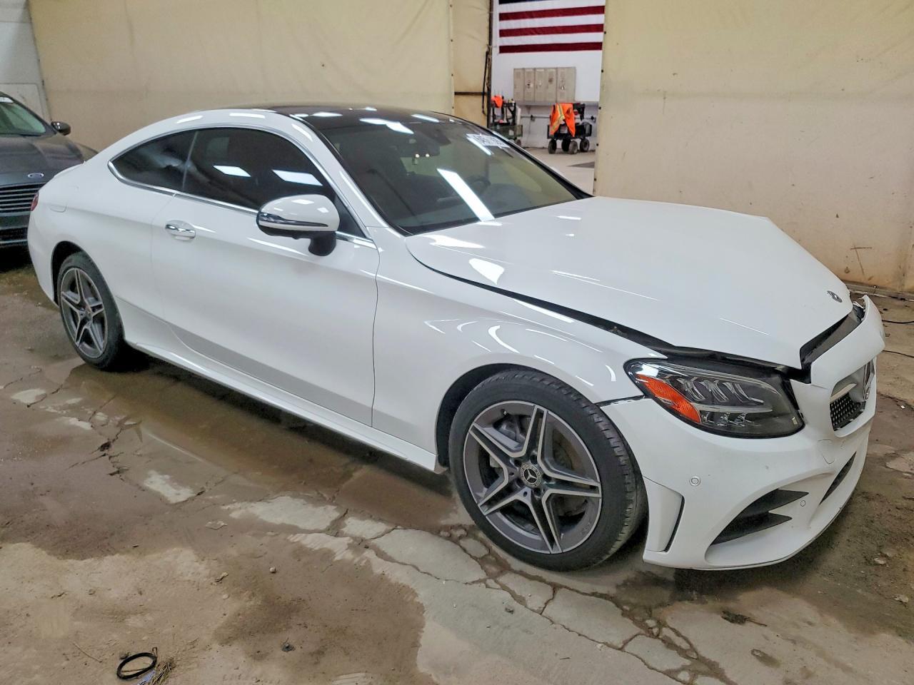 2021 Mercedes-Benz C 300 4Matic - zdjęcie 4