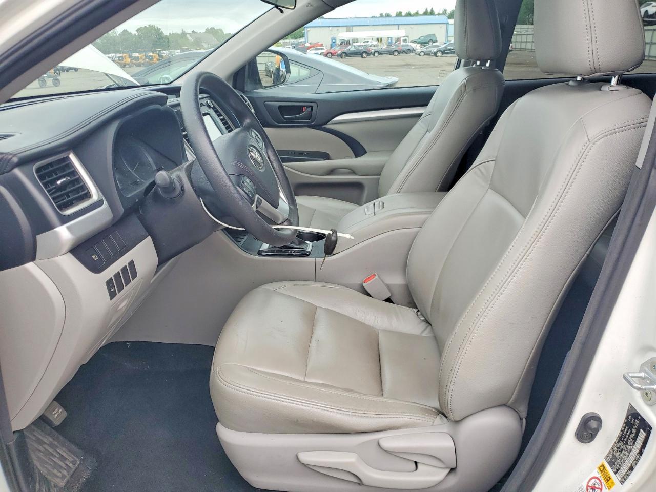 2017 Toyota Highlander Le - zdjęcie 7