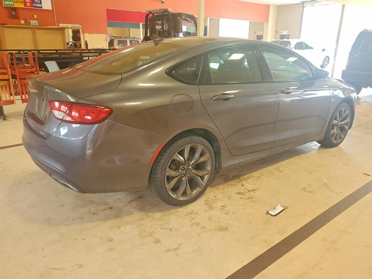 2015 Chrysler 200 S - zdjęcie 3
