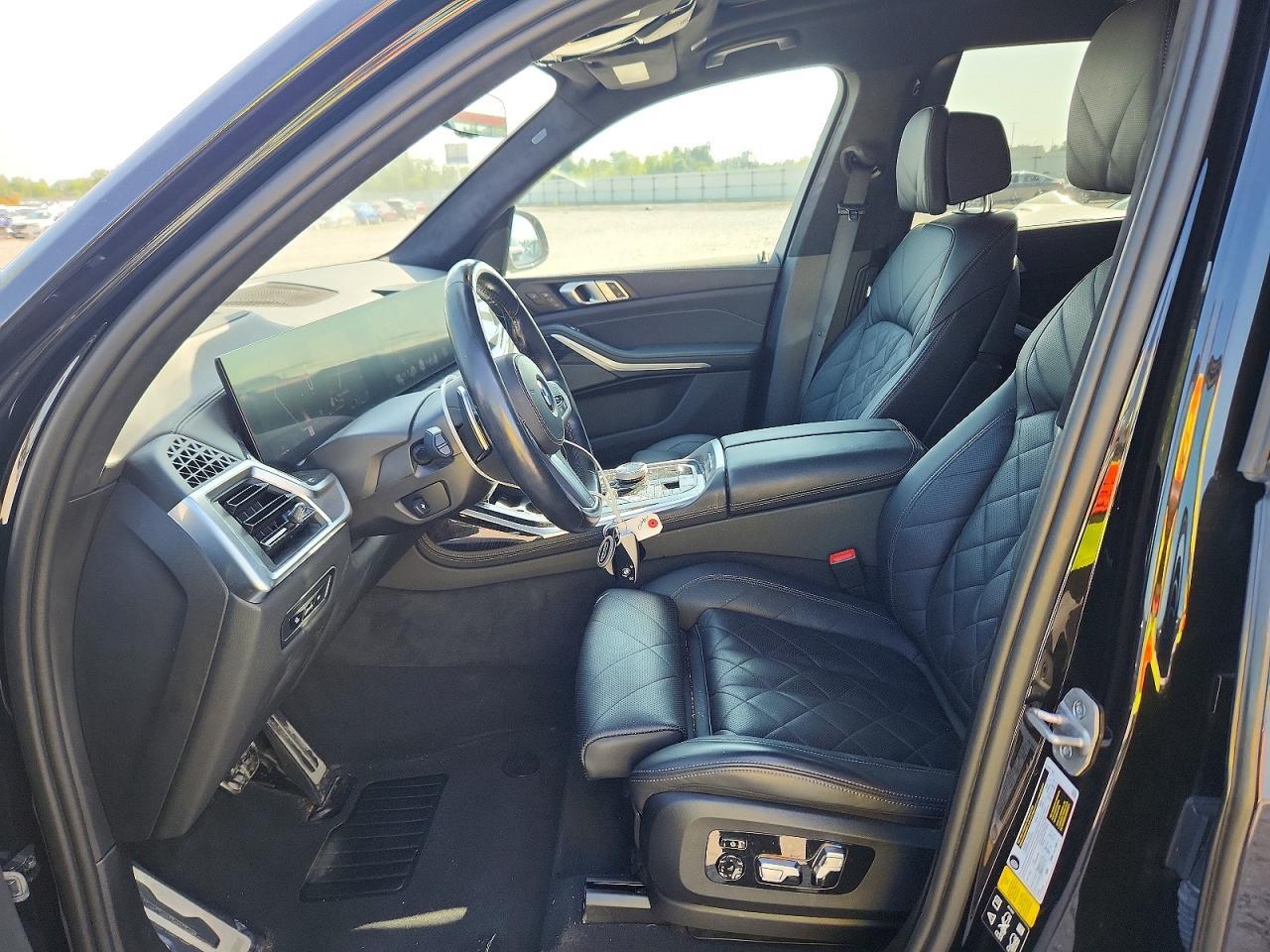 2024 BMW X7 xDrive40I - zdjęcie 7