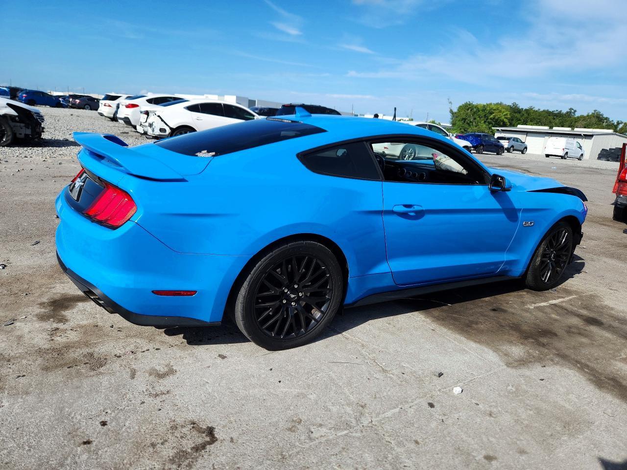 2022 Ford Mustang Gt - zdjęcie 3