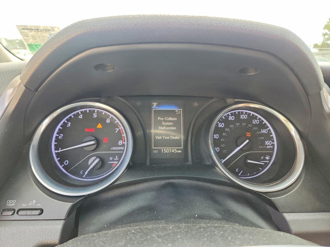 2018 Toyota Camry Le - zdjęcie 9