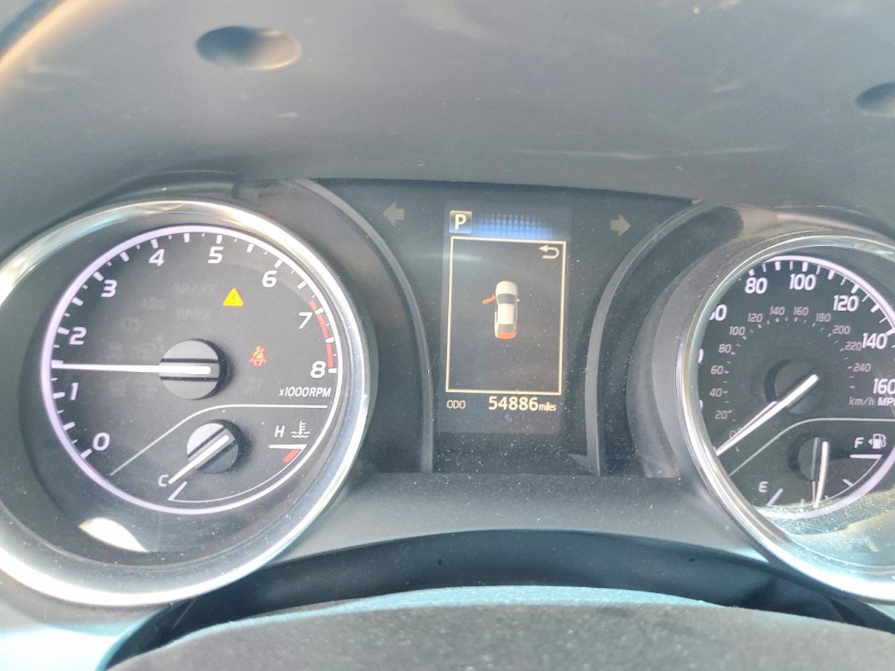 2019 Toyota Camry Le - zdjęcie 9