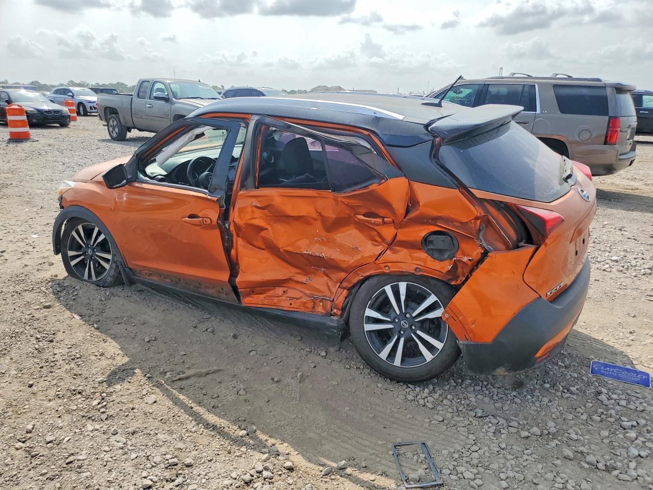 2019 Nissan Kicks Sr - zdjęcie 2