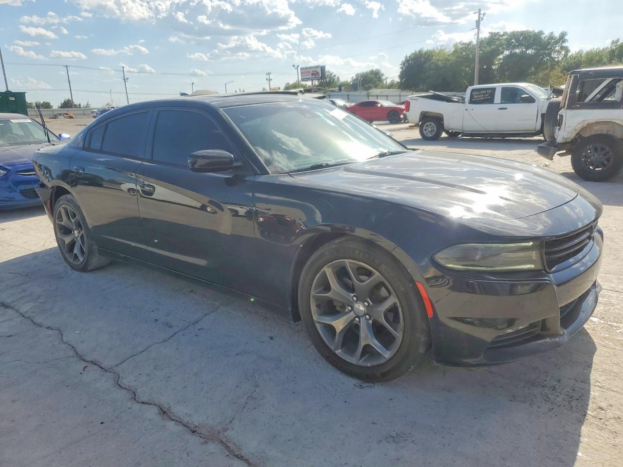 2015 Dodge Charger Sxt - zdjęcie 4
