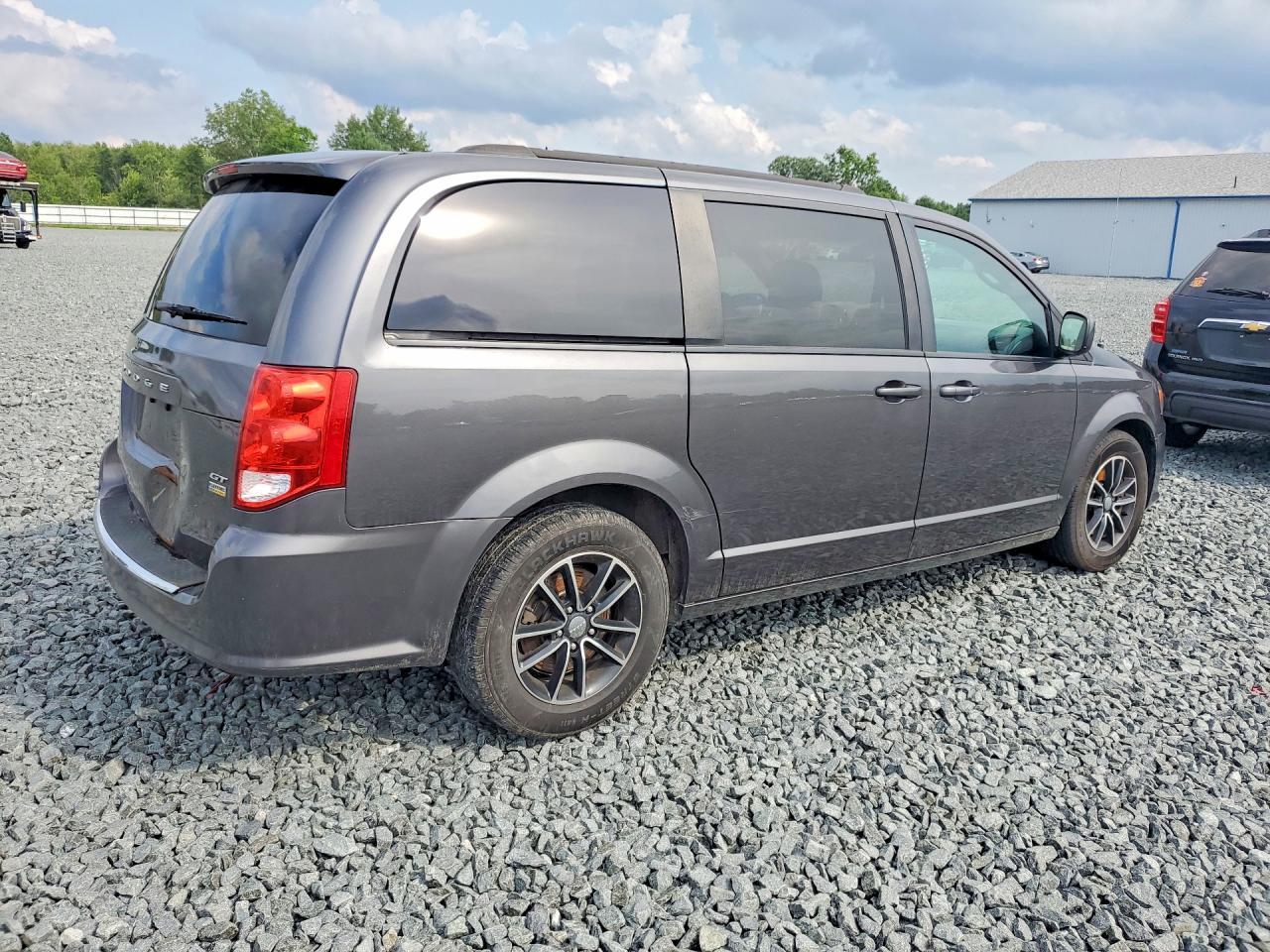 2018 Dodge Grand Caravan Gt - zdjęcie 3