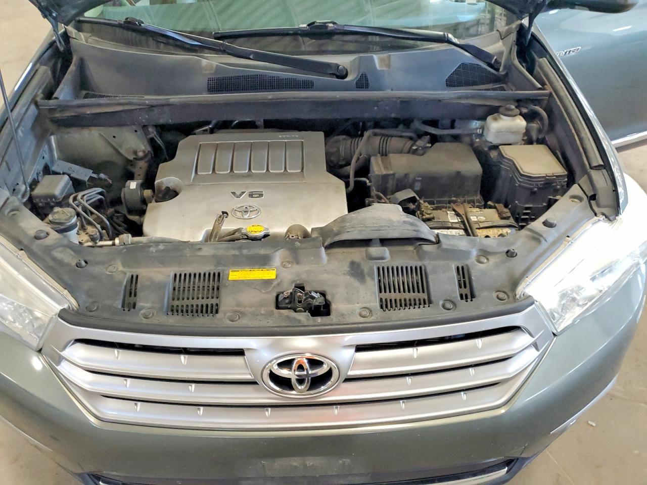 2013 Toyota Highlander Limited - zdjęcie 12