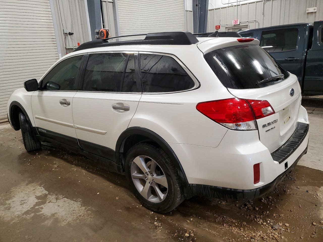2014 Subaru Outback 2.5I Limited - zdjęcie 2