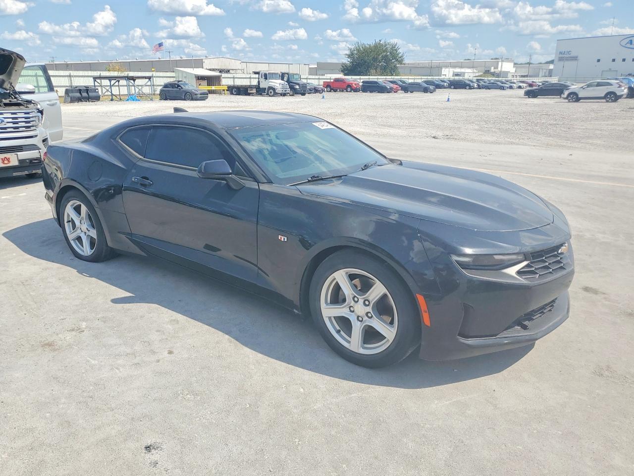 2022 Chevrolet Camaro Ls - zdjęcie 4