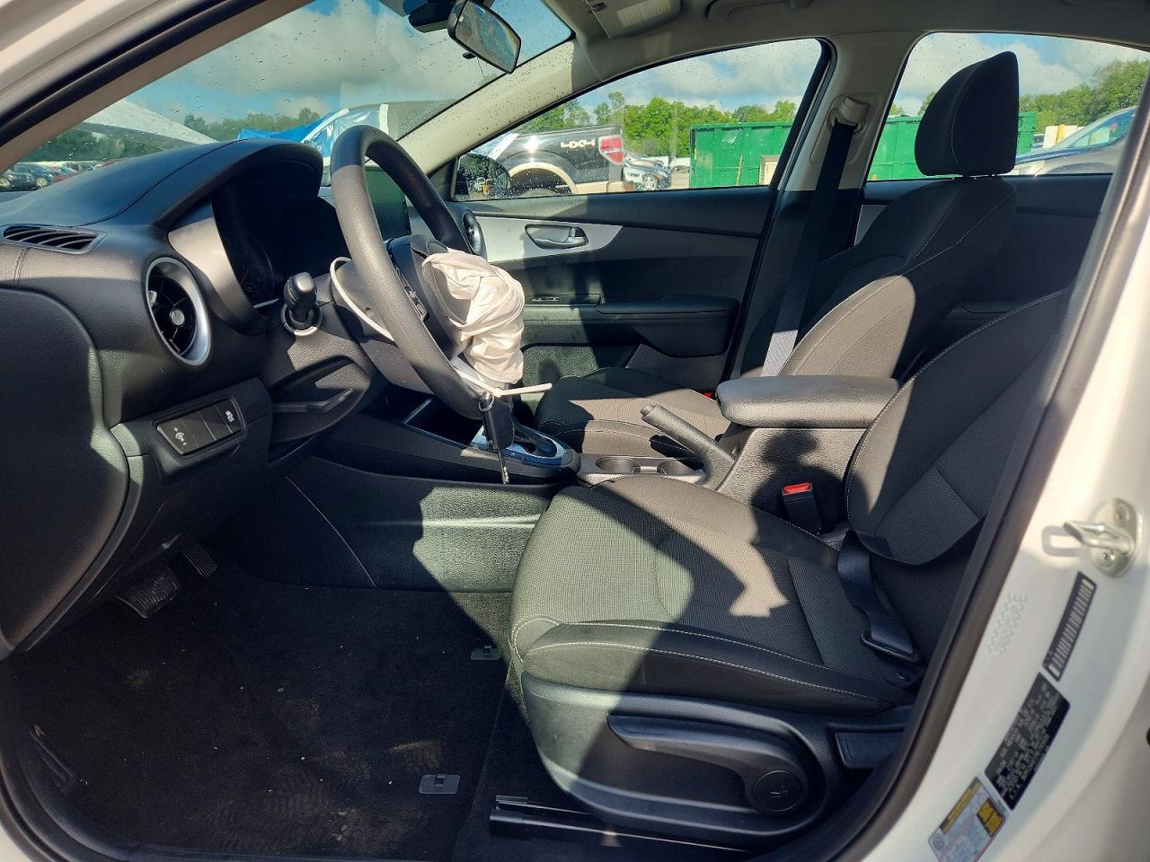 2024 Kia Forte Lxs - zdjęcie 7