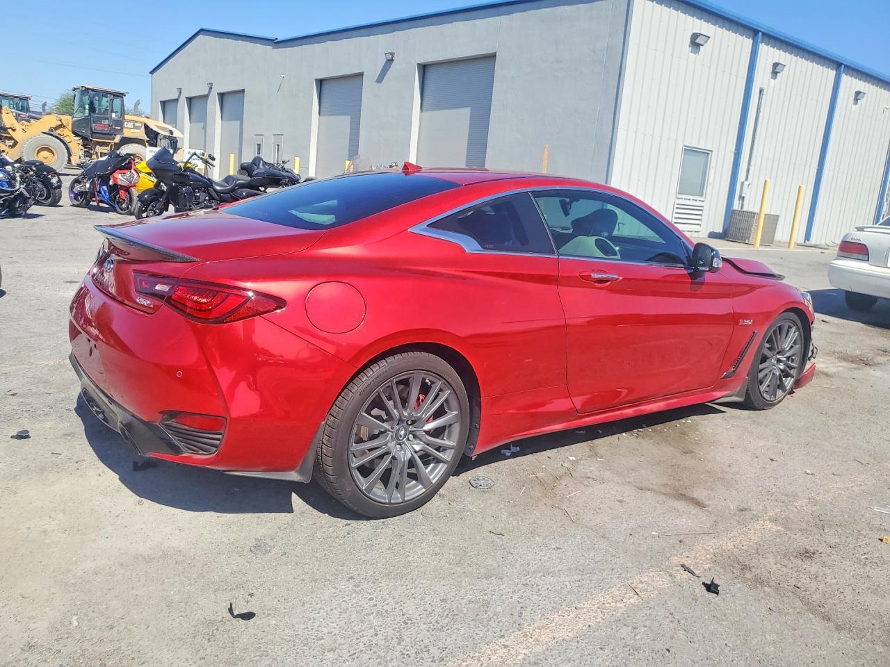 2017 Infiniti Q60 Red Sport 400 - zdjęcie 3