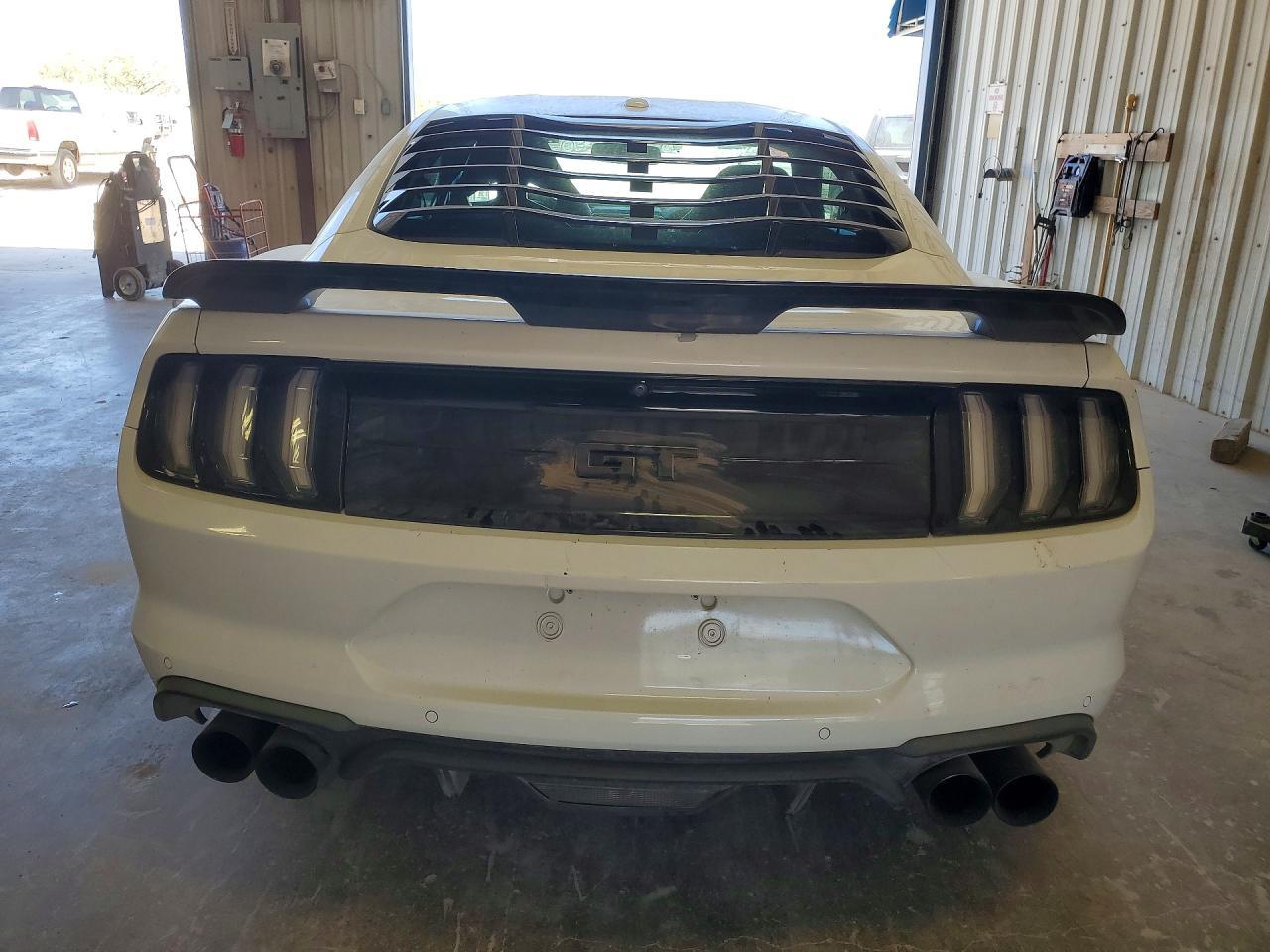 2020 Ford Mustang Gt - zdjęcie 6