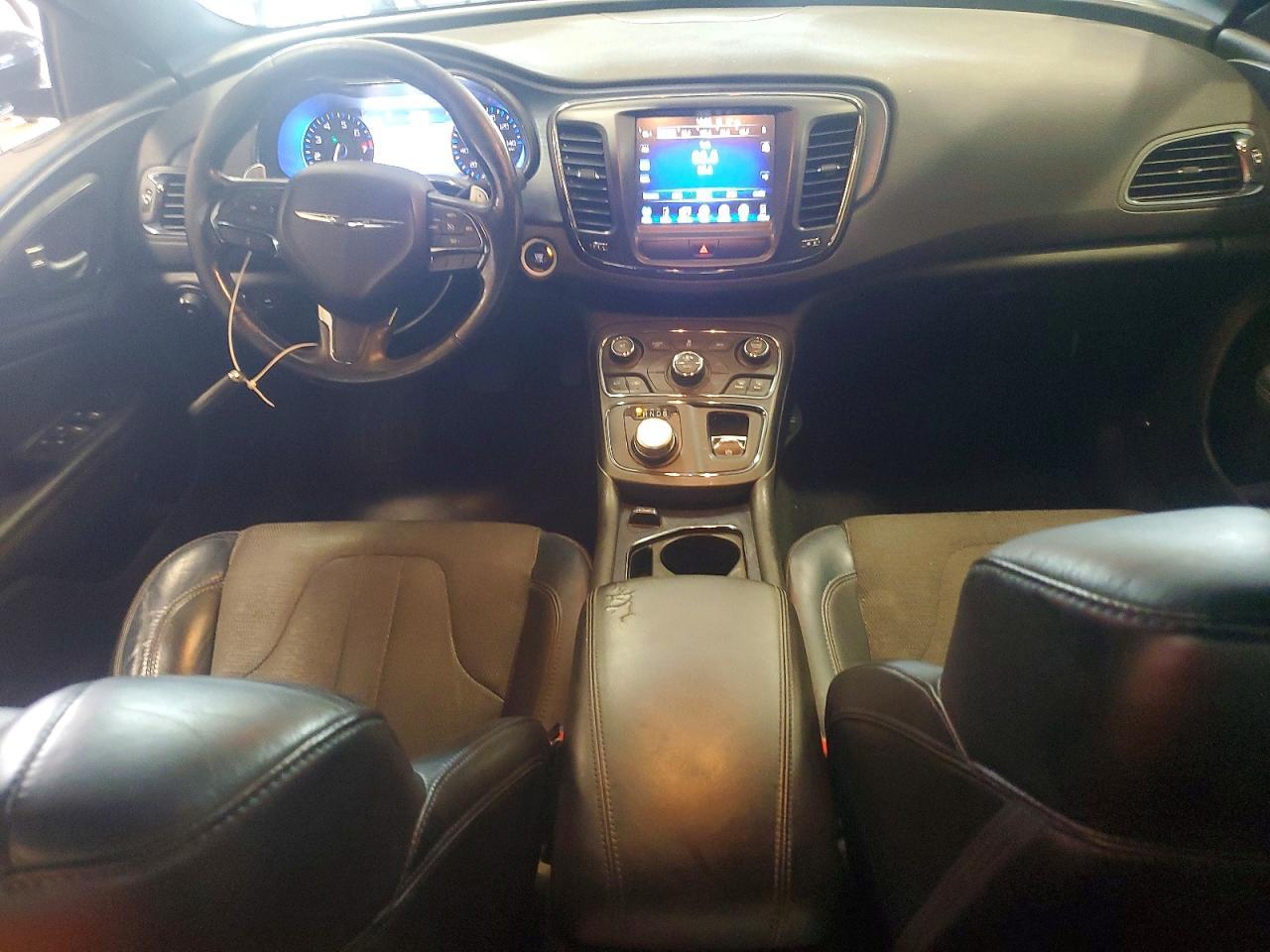 2015 Chrysler 200 S - zdjęcie 8
