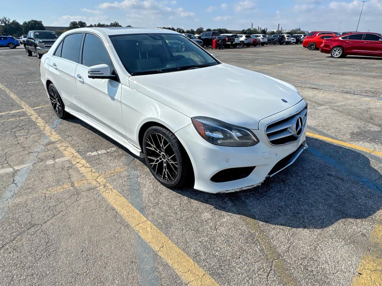 2014 Mercedes-Benz E 350 - zdjęcie główne