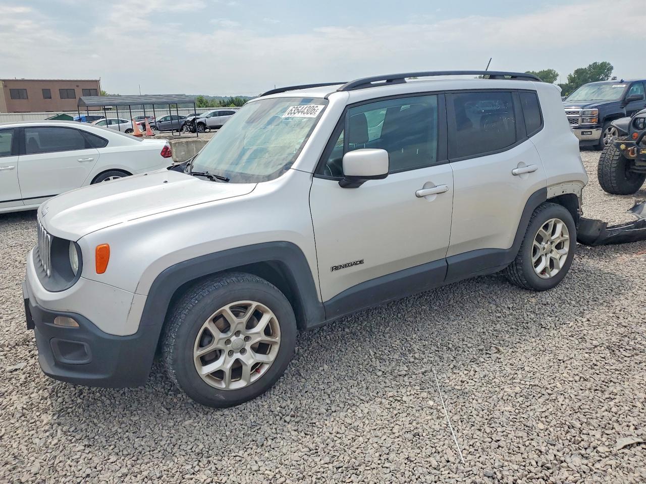 2015 Jeep Renegade - zdjęcie główne