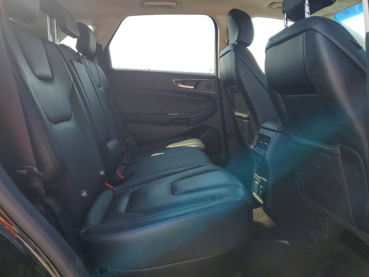 2019 Ford Edge Titanium - zdjęcie 11