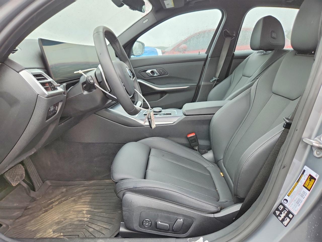 2026 BMW 330Xi - zdjęcie 7