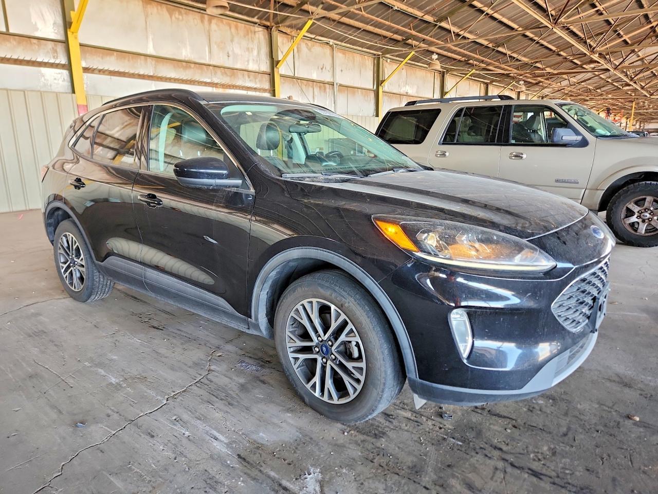 2021 Ford Escape Sel - zdjęcie 4
