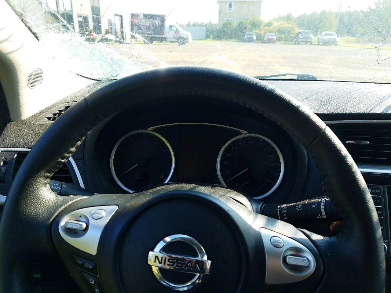 2019 Nissan Sentra S - zdjęcie 9
