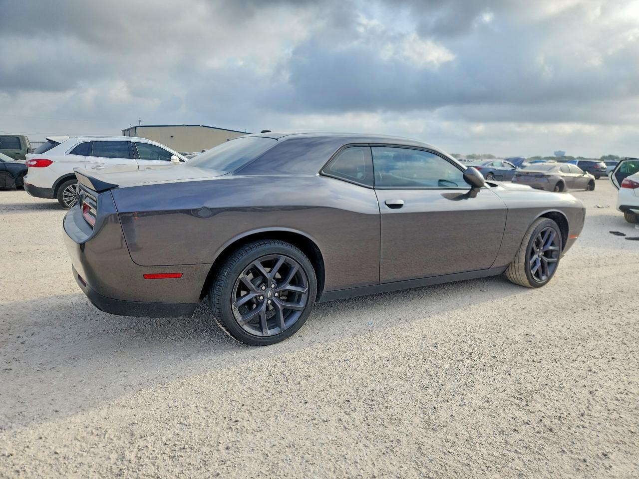 2020 Dodge Challenger Sxt - zdjęcie 3