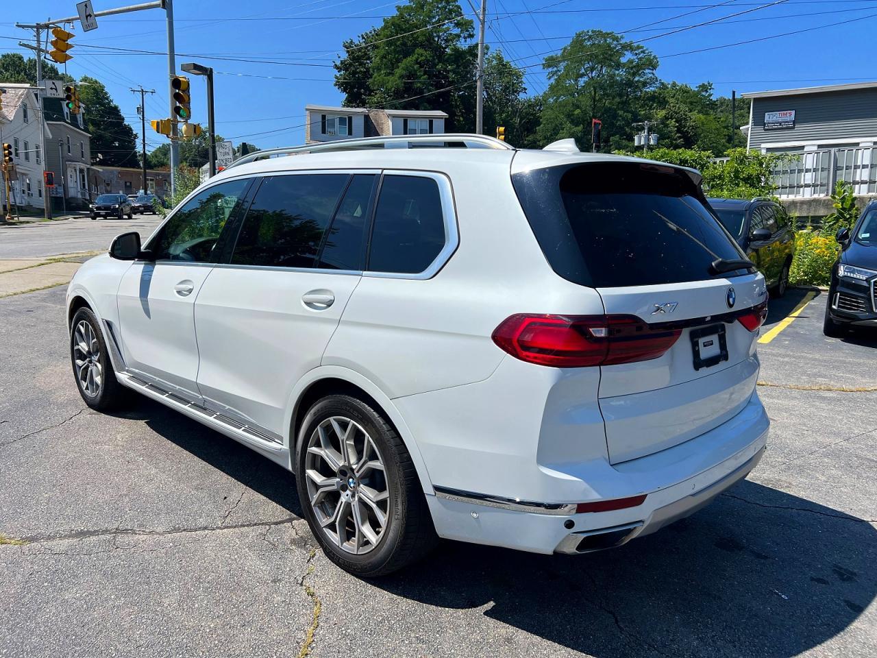 2019 BMW X7 xDrive50I - zdjęcie 2