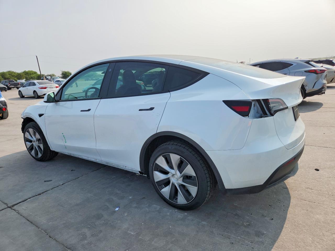 2023 Tesla Model Y - zdjęcie 2