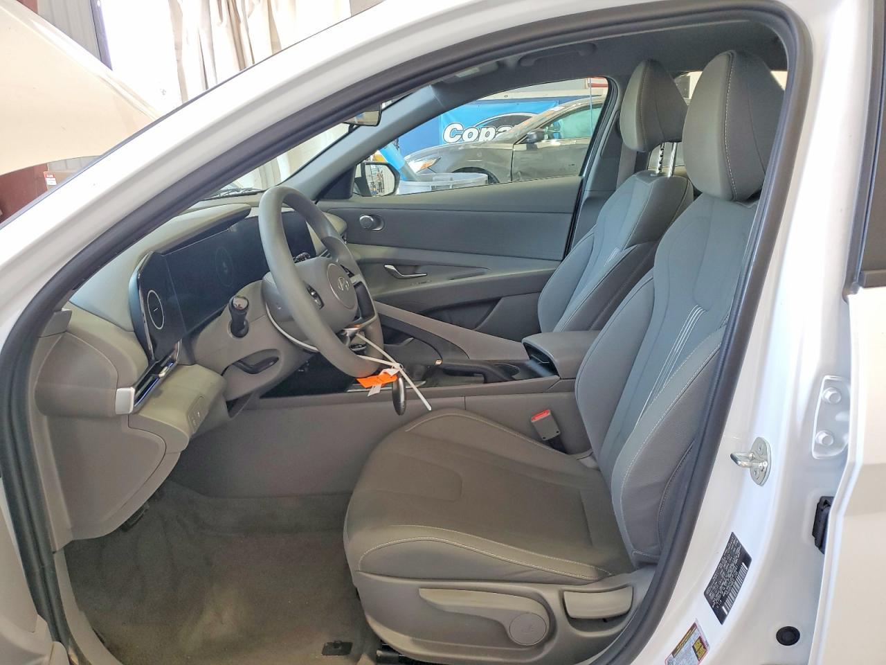 2024 Hyundai Elantra Sel - zdjęcie 7