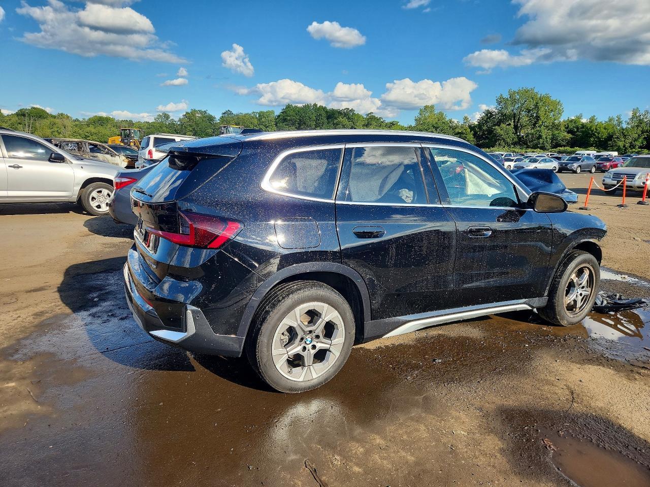 2025 BMW X1 xDrive28I - zdjęcie 3