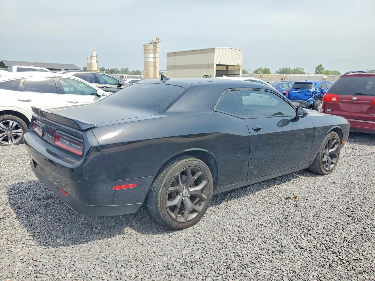 2019 Dodge Challenger Sxt - zdjęcie 3