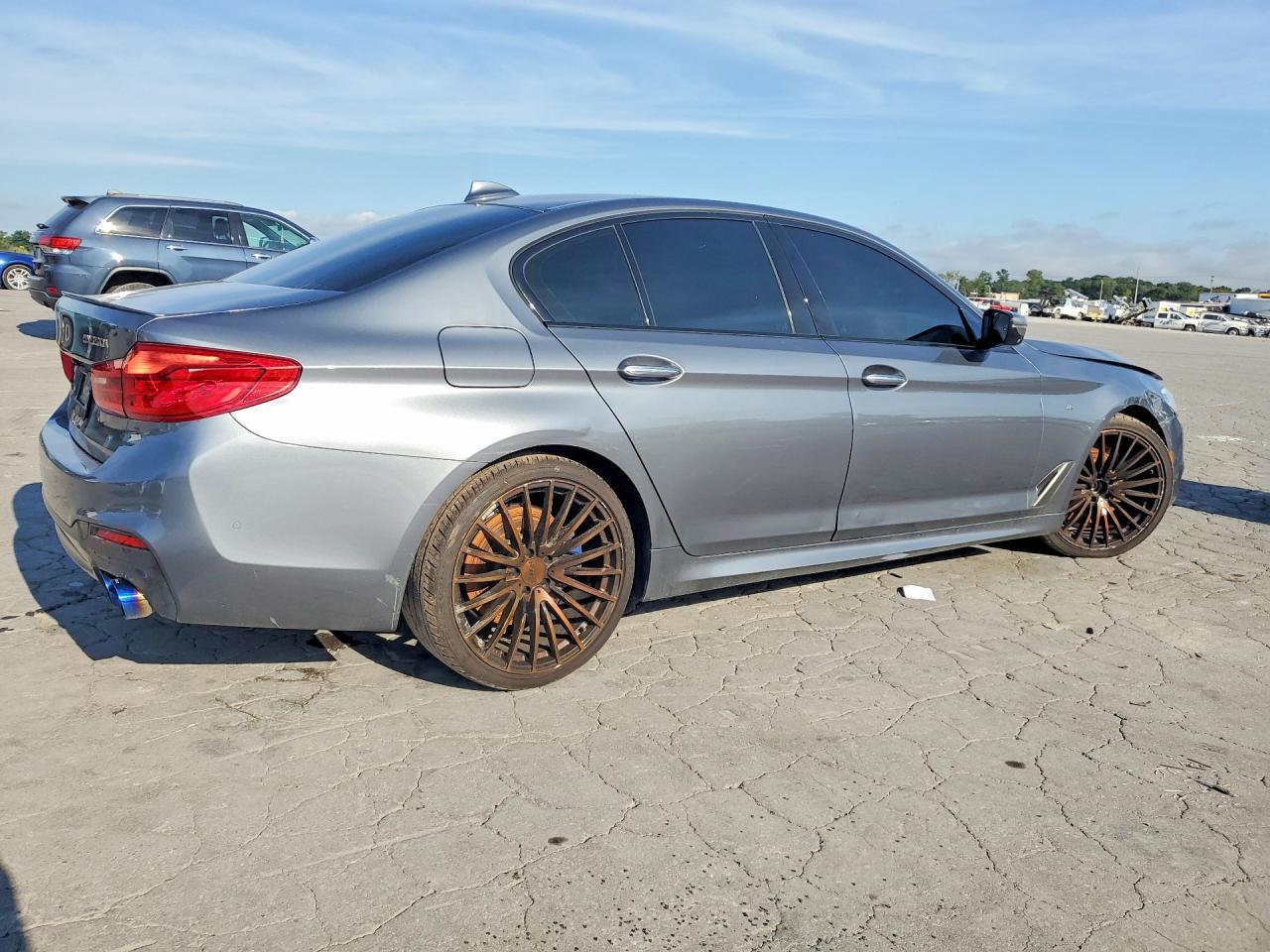 2018 BMW Seria 5 M550i - zdjęcie 3