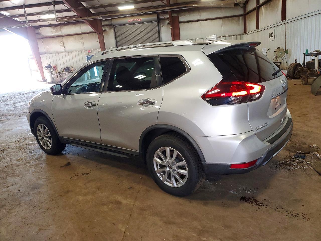 2018 Nissan Rogue Sv - zdjęcie 2