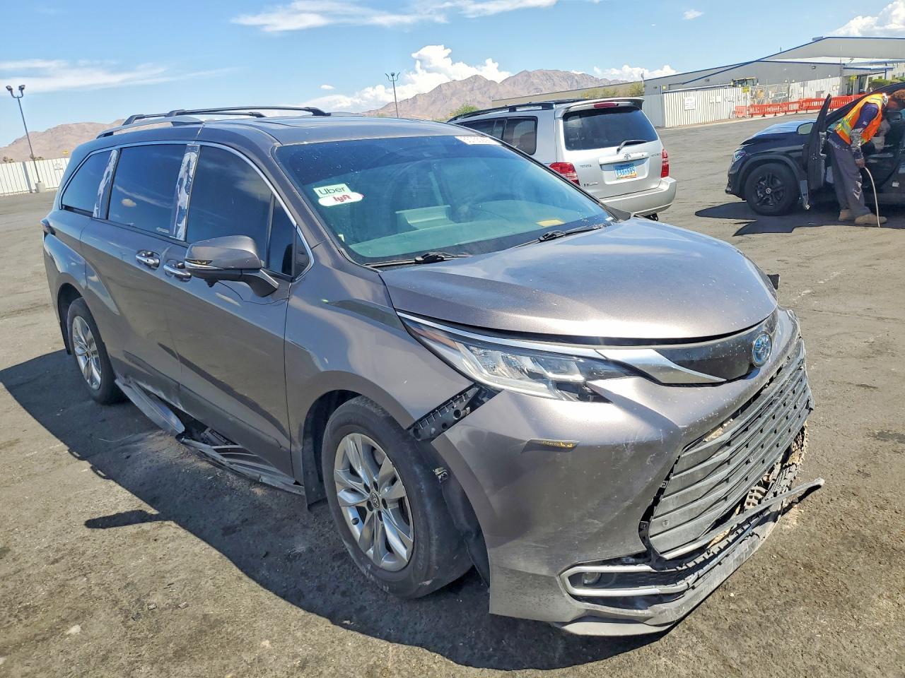 2023 Toyota Sienna Limited 7-Passenger - zdjęcie 4