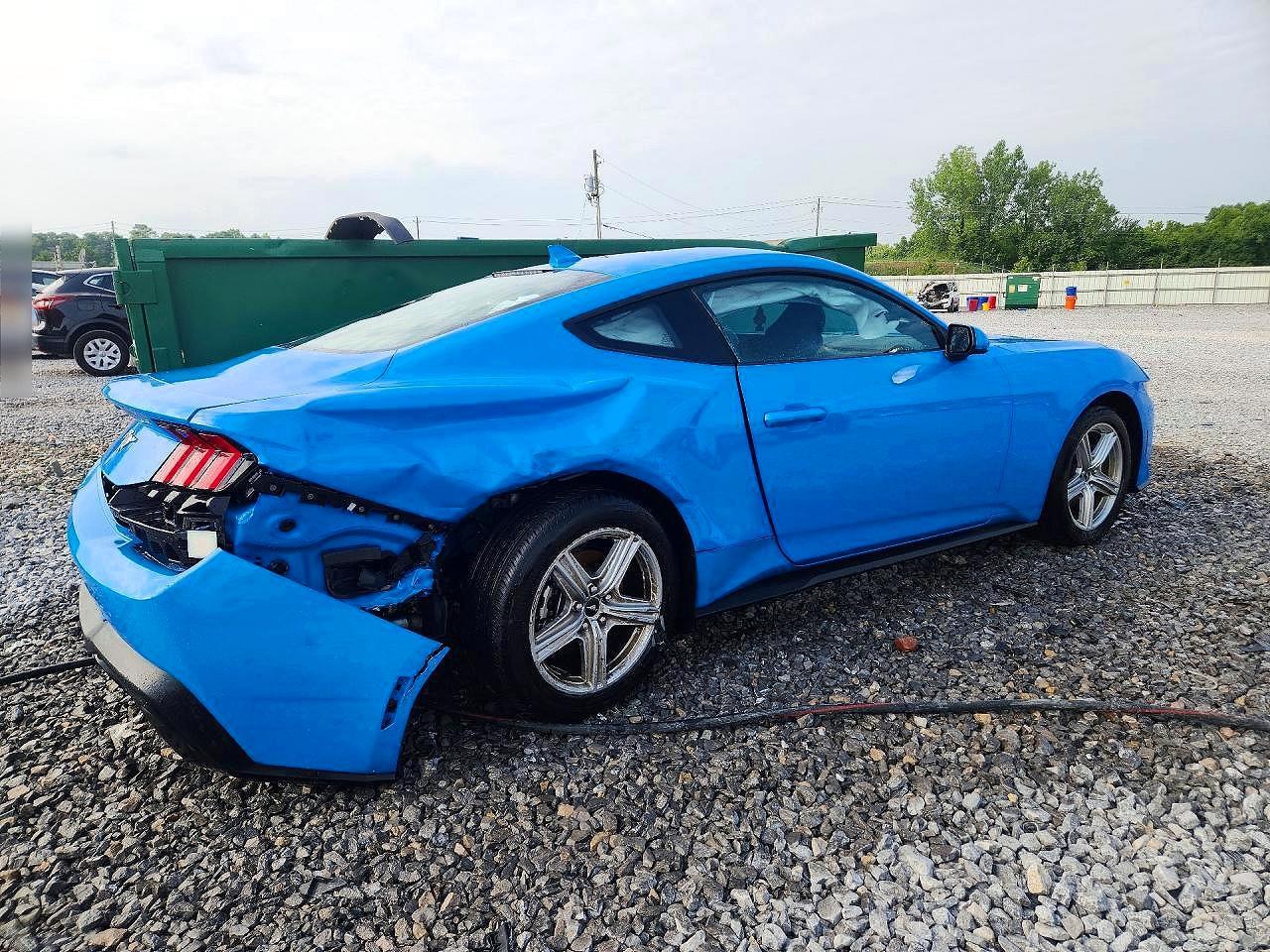 2026 Ford Mustang - zdjęcie 3