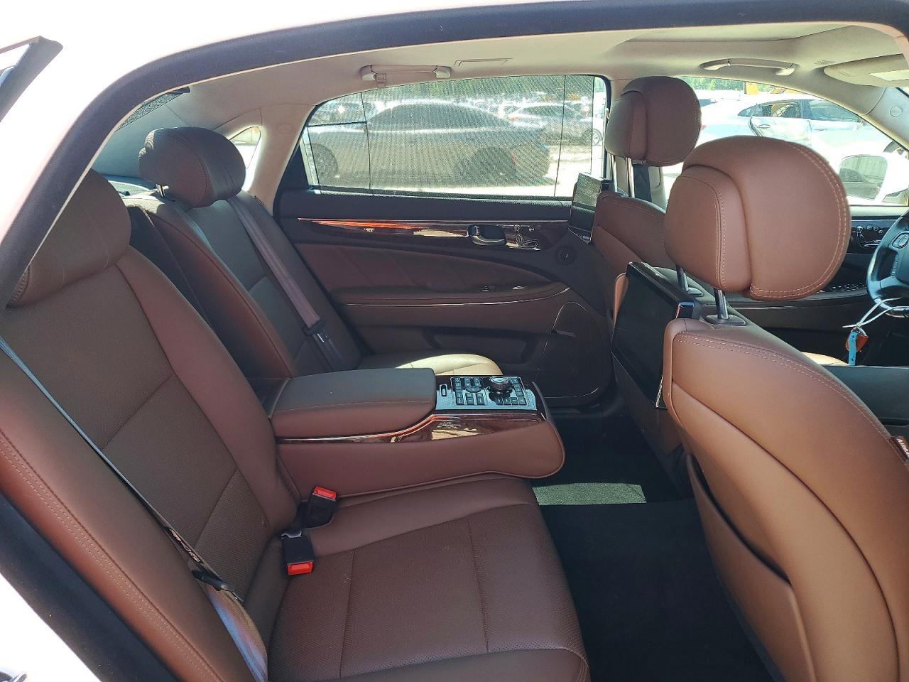 2015 Hyundai Equus Ultimate - zdjęcie 10