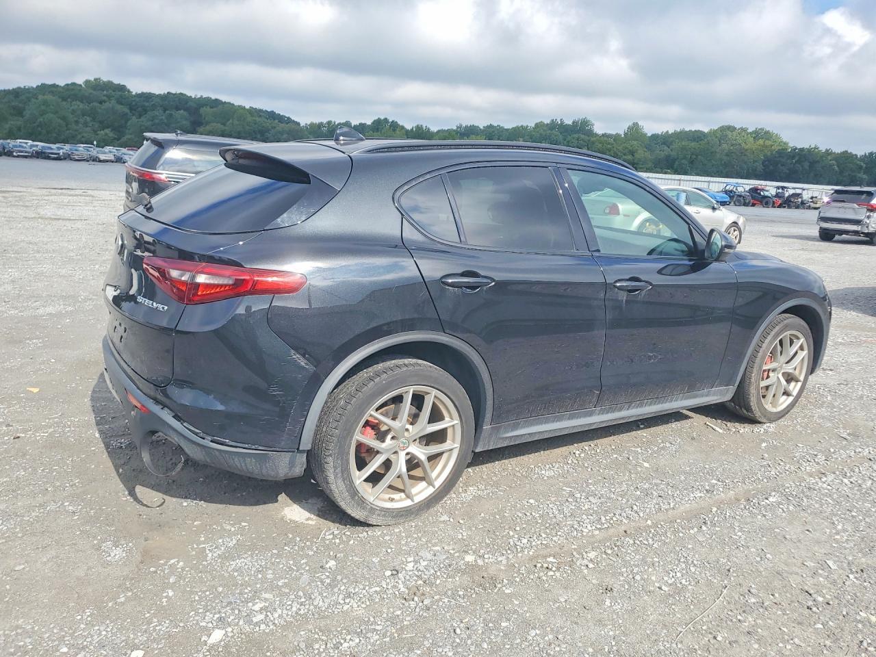 2018 Alfa Romeo Stelvio Ti Sport - zdjęcie 3