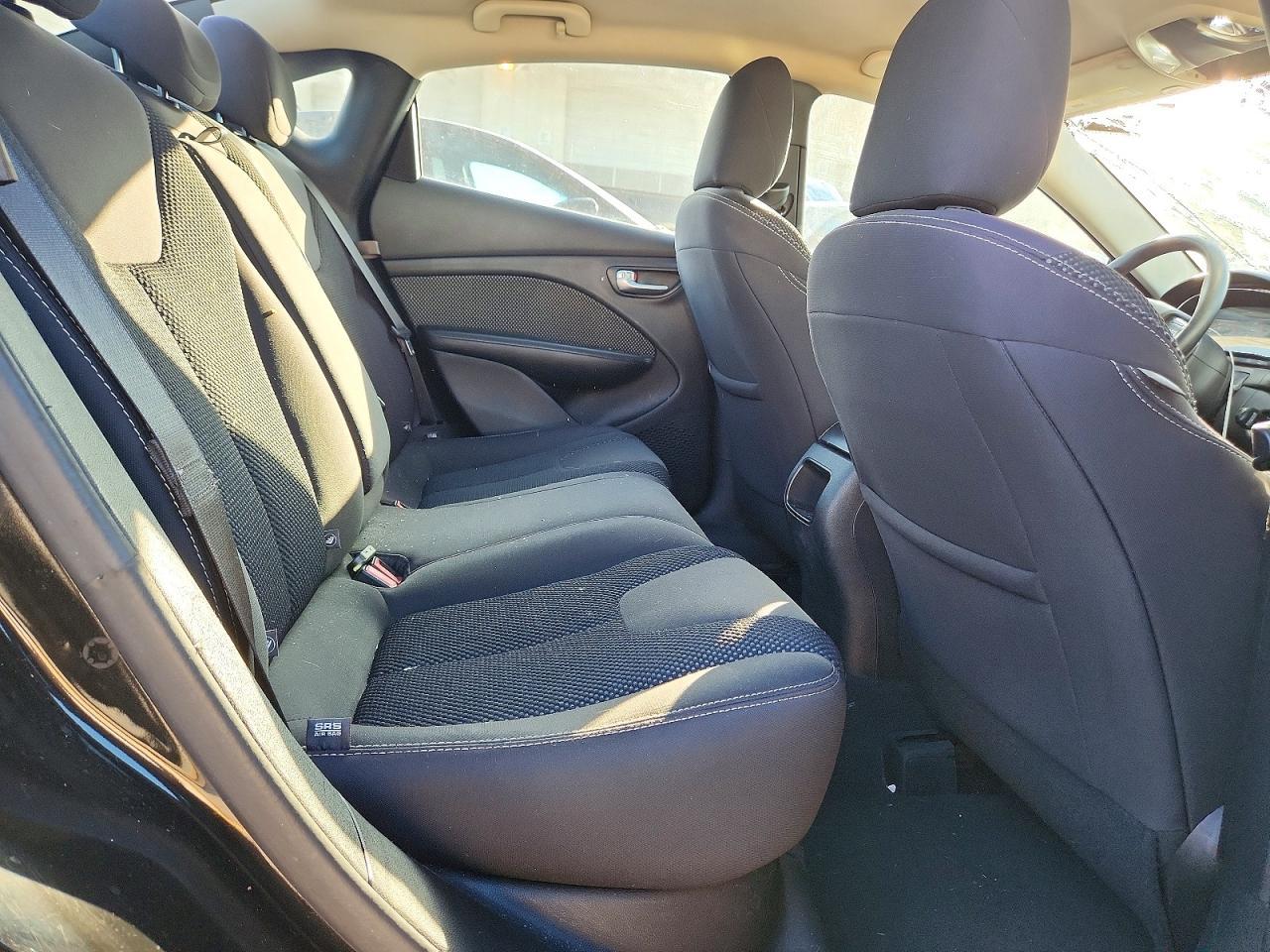 2015 Dodge Dart Sxt - zdjęcie 11