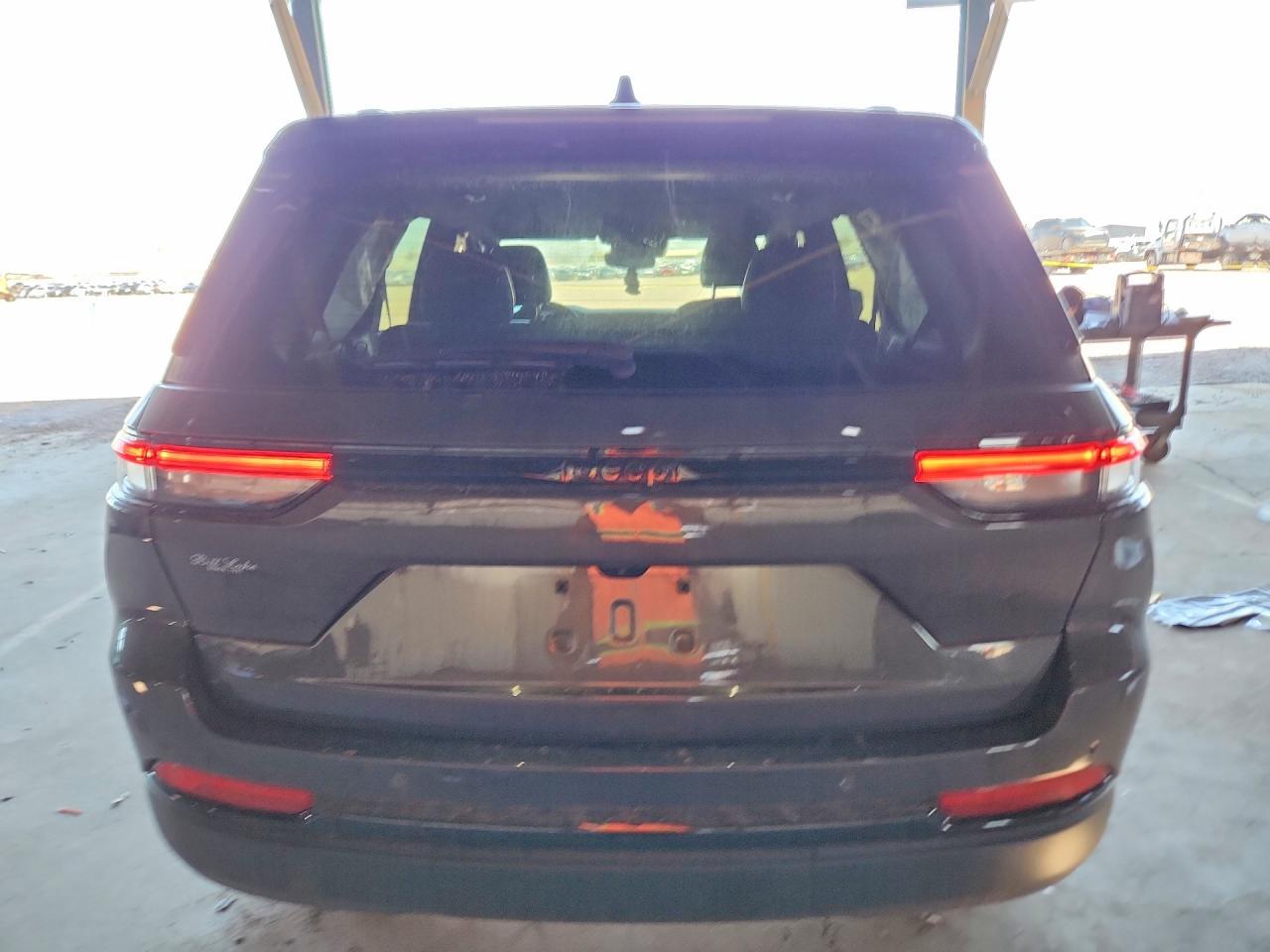 2024 Jeep Grand Cherokee Laredo - zdjęcie 6