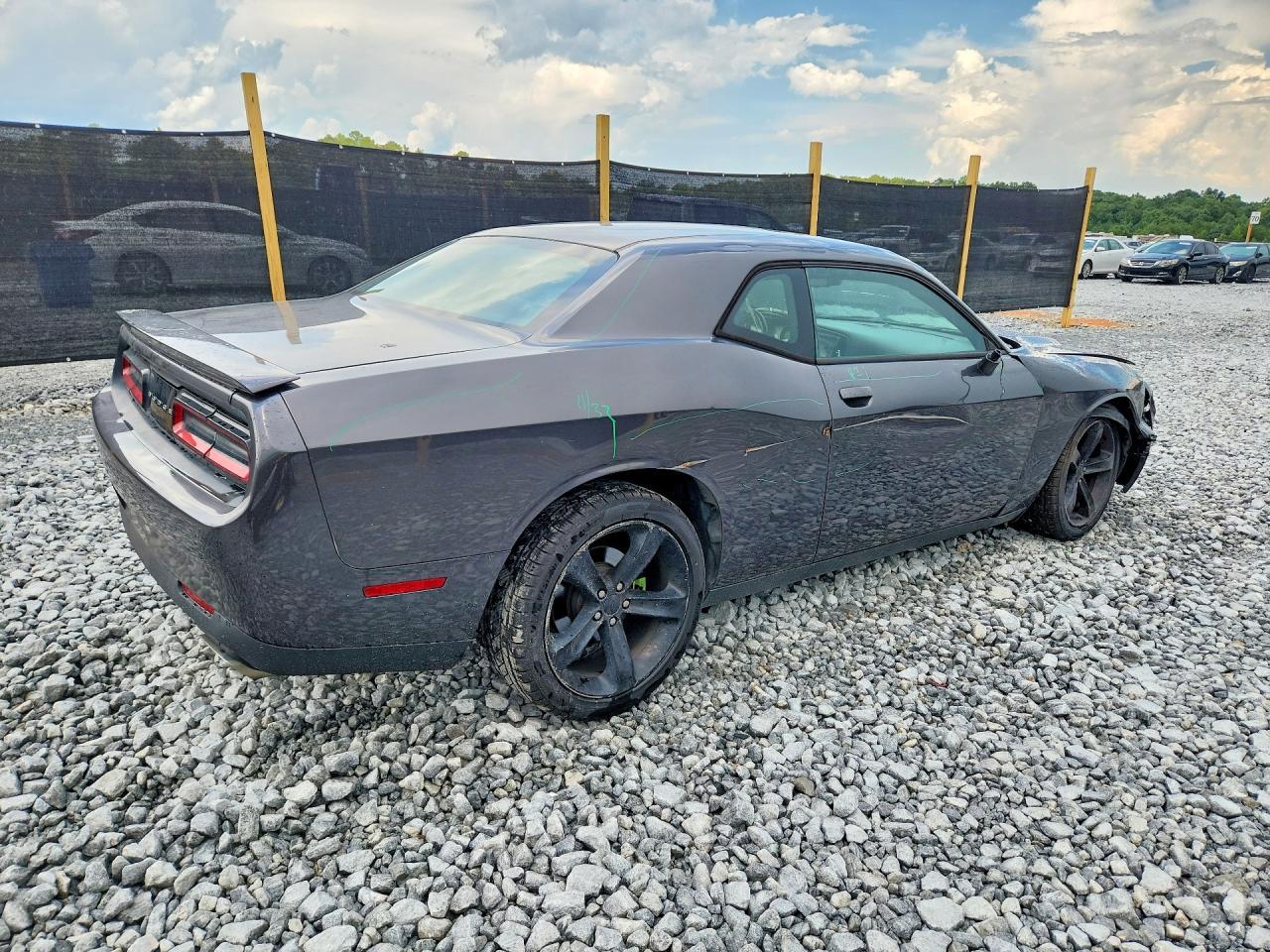 2017 Dodge Challenger R/T - zdjęcie 3