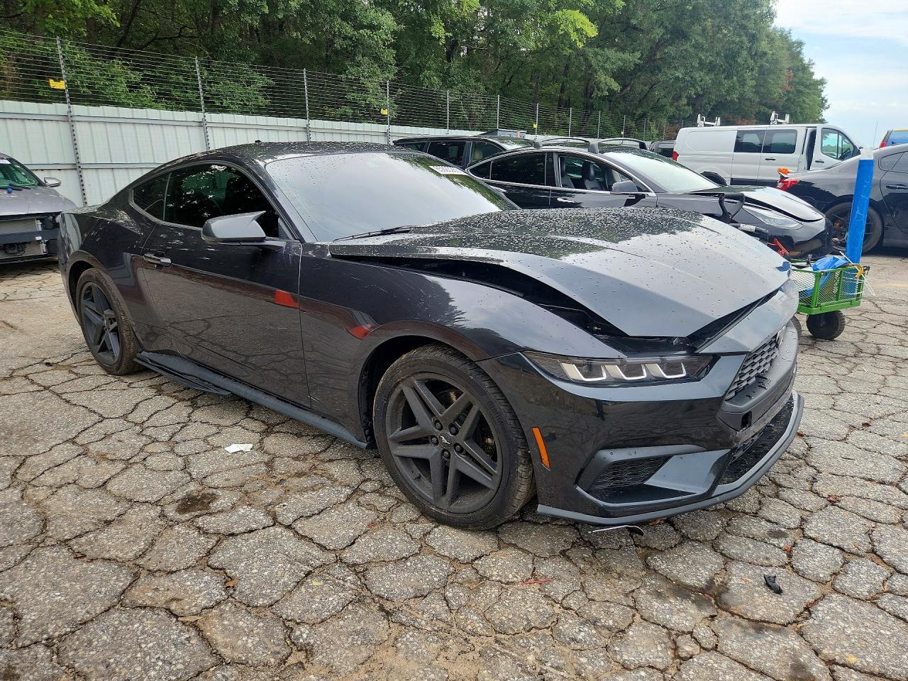 2024 Ford Mustang - zdjęcie 4
