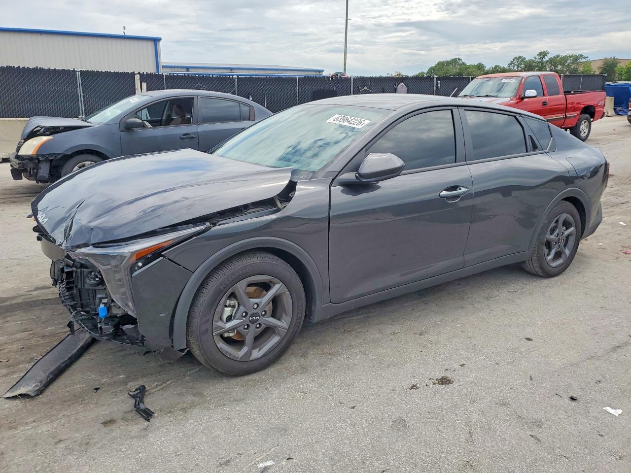 2025 Kia K4 Lxs - zdjęcie główne
