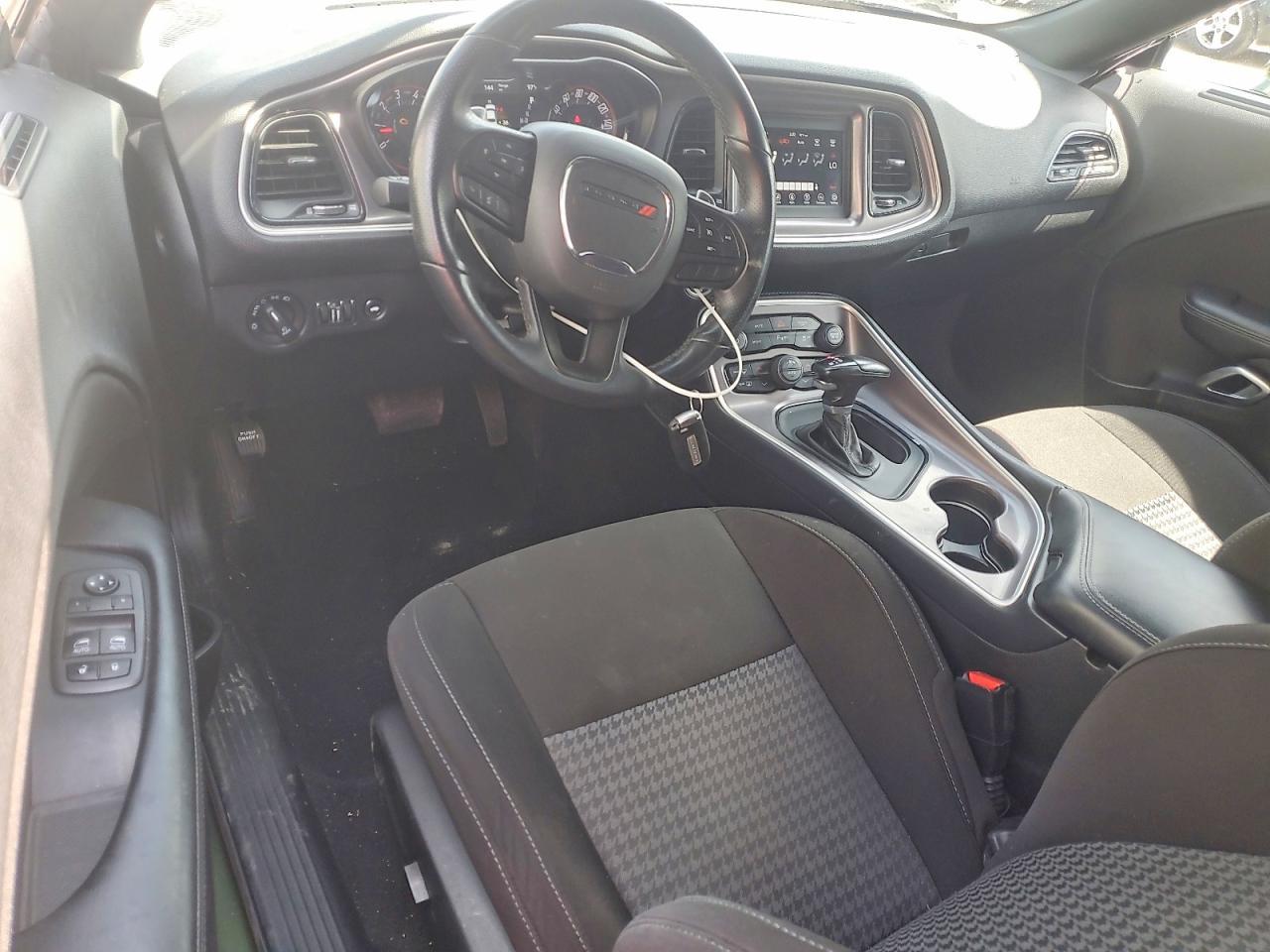 2022 Dodge Challenger Gt - zdjęcie 8