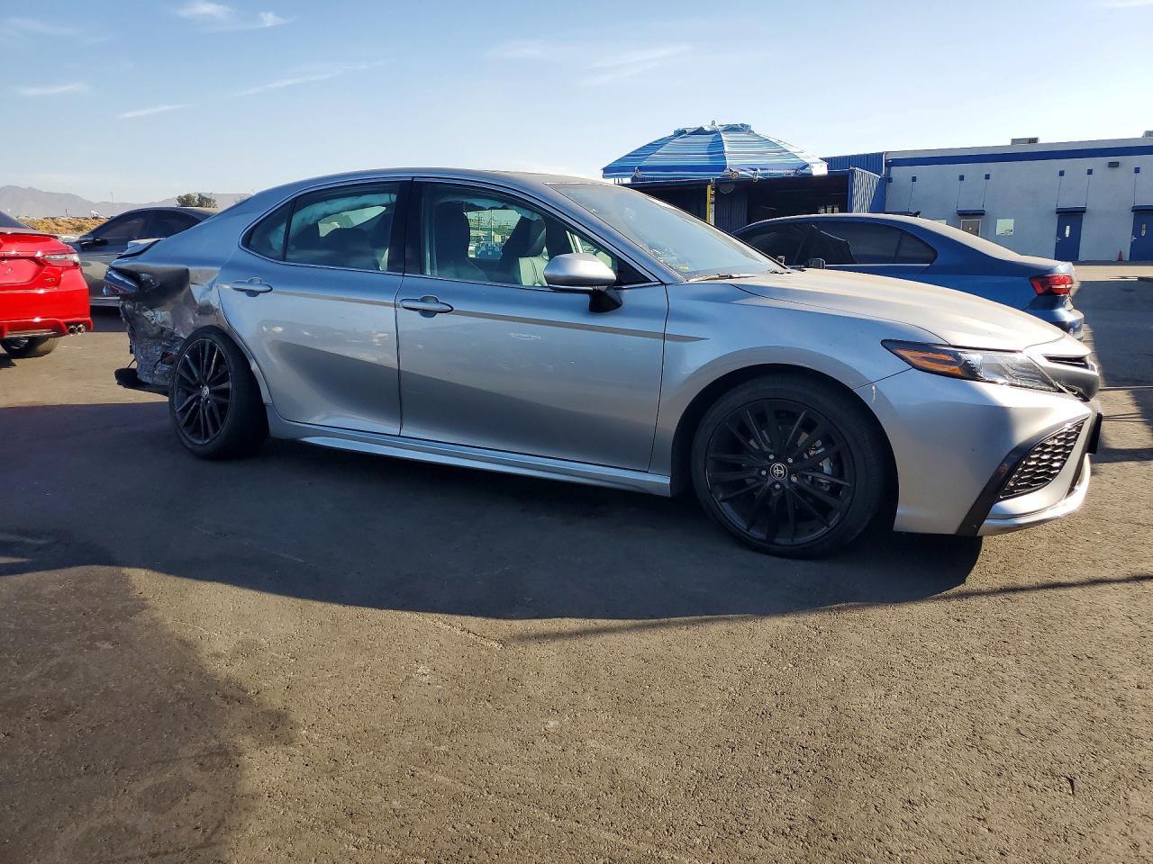 2024 Toyota Camry Xse - zdjęcie 4