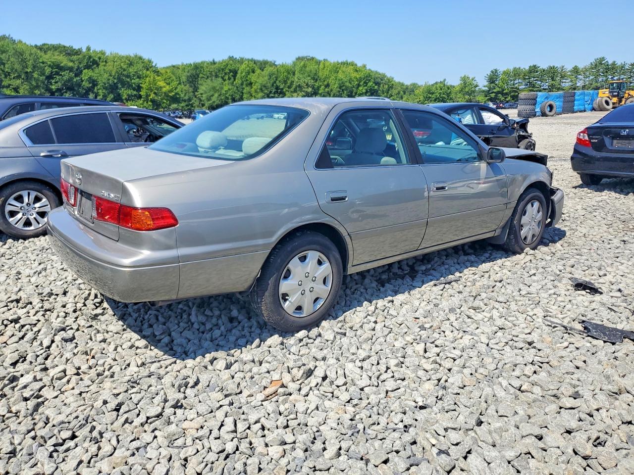 2024 Toyota Camry - zdjęcie 3