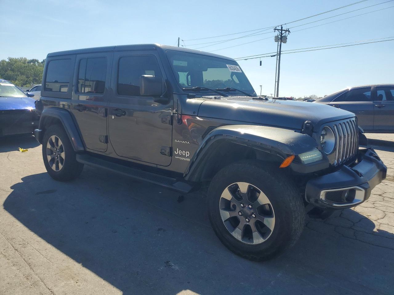 2018 Jeep Wrangler Unlimited Sahara - zdjęcie 4