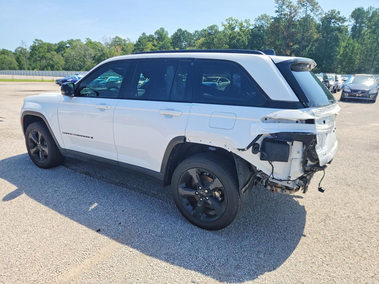 2025 Jeep Grand Cherokee Laredo - zdjęcie 2