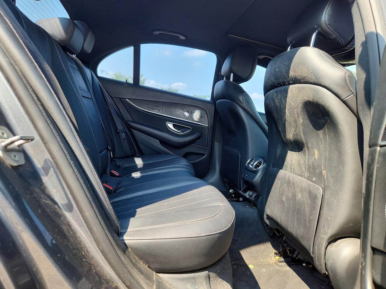 2017 Mercedes-Benz E 300 4Matic - zdjęcie 10