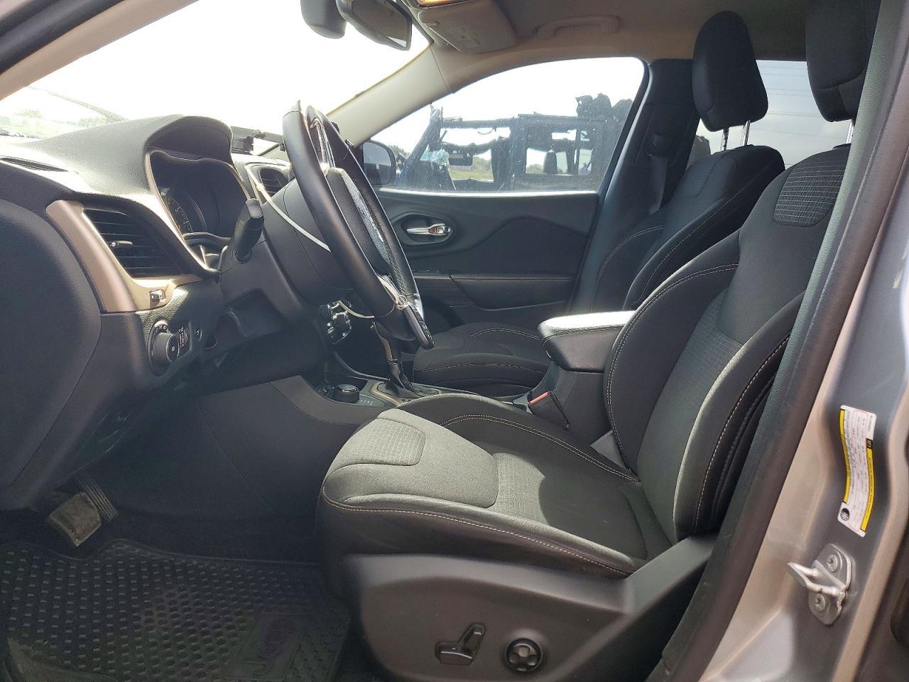 2015 Jeep Cherokee Latitude - zdjęcie 7