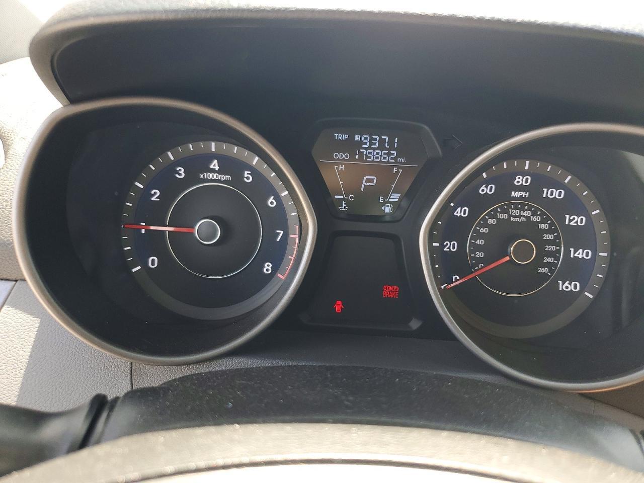 2013 Hyundai Elantra Gls - zdjęcie 9