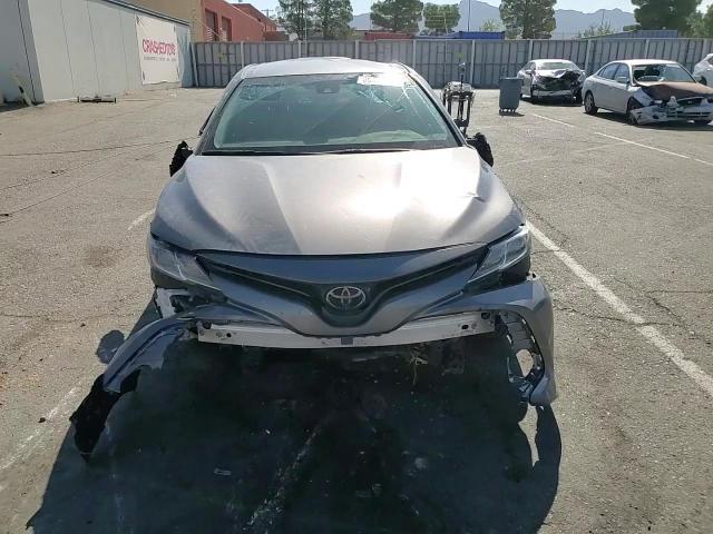 2019 Toyota Camry Le - zdjęcie 13